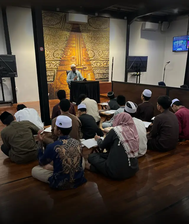 Wisuda santri Ma'had Tahfidz Al-Fath
